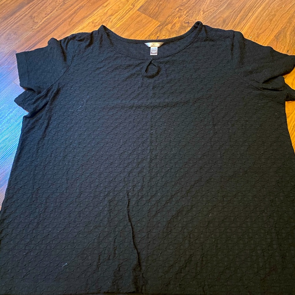 Black Keyhole Top 🖤